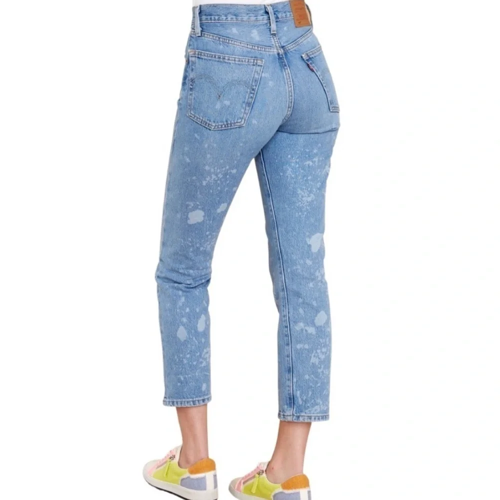 Levi’s- High Waisted 501 Crop Jeans in Full Stop Size 25